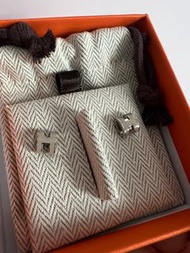 Hermes mini pop h earrings. 奶茶x銀