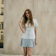 Cynthia Denise Dress เดรสใส่ทำงาน ใส่เที่ยว ดีเทลล์กระดุมอะไหล่ทองโลโก้แบรนด์ ช่วงปลายกระโปรงเย็บจับ