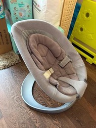 Nuna 嬰兒搖椅