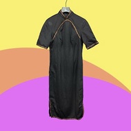 二手 古董訂製 黑色 刺繡 開衩 短袖 旗袍 CA410