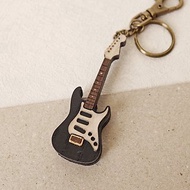 | 客製化刻字+選色 | Fender 仿真電吉他吊飾 鑰匙圈 黑色 禮物
