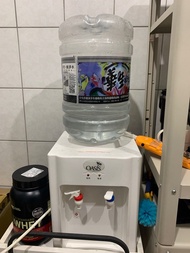 Oasis冷熱飲水機 送五桶水