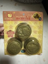 中古Hello Kitty 杯子蛋糕模具套裝