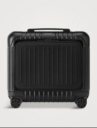 RIMOWA

Compact Essential Sleeve Briefcase