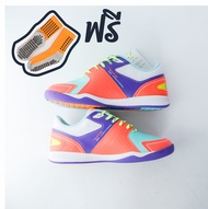 รองเท้าผ้าใบรองเท้าฟุตซอล Breaker(BK209)สีสันโดดเด่น แถมฟรี! ถุงเท้ากันลื่น ส้มพื้นเทา 1 คู่ งานไทย