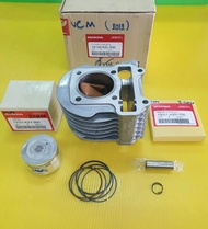 เสื้อสูบ scoopy i newปี2012zoomer x std+ลูกสูบแหวนแท้Honda+สลักลูกสูบกิ้บล้อค อย่างดีเกรดแท้ 12100 k