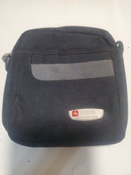 DAKAR (Planet Ocean Studio) 的多功能腰包/DAKAR膘/手機袋/Crossbody Bag/旅行隨身袋