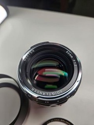 Voigtlander Nokton 50mm f1.2 (M mount, 原廠遮光罩)