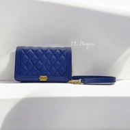 CHANEL 寶藍色荔枝皮金釦BOY WOC