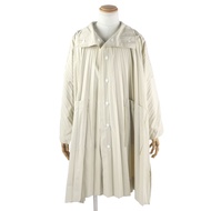 成色極佳 ▼HOMME PLISSE(ISSEY MIYAKE MIYAKE) 褶襉顏色領大衣 HP13FA305 淺米色 1 碼 正品男裝