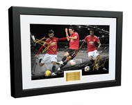Kitbags and Lockers 12x8 A4 Signed Marcus Rashford Edinson Cavani Bruno Fernandes Manchester United 