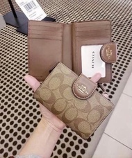 กระเป๋าสตางค์ COACH C0082 MEDIUM CORNER ZIP WALLET IN SIGNATURE CANVAS