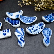 日本進口藍凜堂青花筷架日式簡約筷托勺子托和風船型筷枕箸置