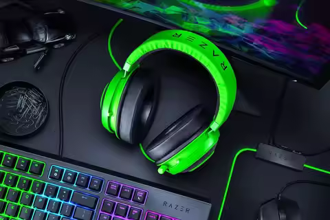 RAZER Kraken Pro V2 Gaming Headset: Light Aluminum Frame, Retractable Noise Isolating Microphone, Fo