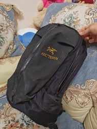 Arcteryx 不死鳥傳統黑色背包