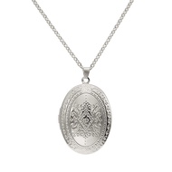 Vintage Engraved Flower Locket Picture Pendant Necklace Oval Heart Locket Hold Photo Picture Pendant