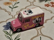 TOMICA ISUZU HIPAC VAN PET SHOP