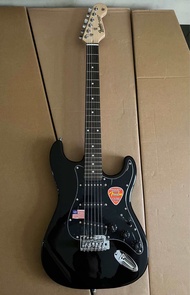 กีต้าร์ไฟฟ้า Fender Stratocaster ( พร้อมส่งในไทย )
