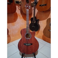 YAMAHA ACOUSTIC GUITAR FG 225 / GUITAR SUITABLE FOR BEGINNERS