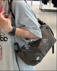 Adidas 背包   originals9斜孭袋  背囊