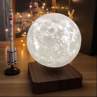 清貨價～(二手90%新) HCNT 品牌 月球磁浮燈 ～ Levitating Moon Lamp ～懸浮燈