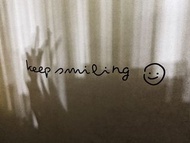 Keep smiling 英文字笑臉壁貼