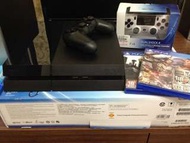 PS4主機 加兩隻把手(一白一黑)與視訊機+6片遊戲+無線耳機