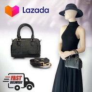 NEW | กระเป๋าหนังแท้ พร้อมสายสะพาย รุ่น มินิ Mini Speedy ทรงหมอน สีดำ #TS146