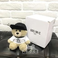 F.R.O.G.S 3C111正品GOC IN C白T恤黑帽子小熊運動風造型行動電源移動電源充電電池充電寶速充(現+預)