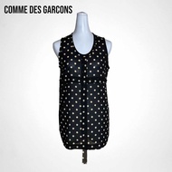 Comme Des Garcons เสื้อแขนกุดลายจุด