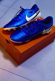 NIKE TIEMPO LEGEND 10 ACADEMY FG/MG