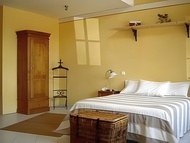 萊拉斯田莊之家酒店 (Logis Hotel La Grange Du Relais)