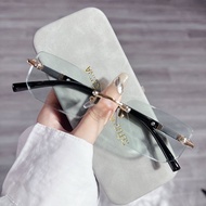 Kaca matahari tanpa bingkai gradien rektangular yang cocok untuk wanita kacamata matahari perlindung