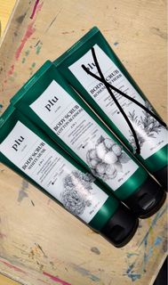 身體磨砂Plu Body Scrub：White Musk/Cotton Blossom/❌(sold) Rosemary Herb