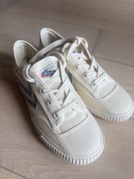 Feiyue 飛躍 帆布鞋 經典款 米白色