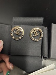 Chanel 皮穿鏈條小圓圈耳環 earring