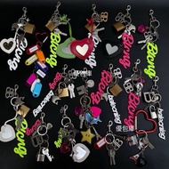 Unique Bag Warehouse: Retro Eiffel Tower B Home Letter rodeo Lock Metal One-Shoulder Portable Diagon