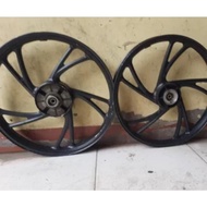 Suzuki Axelo rim veleg set front and rear original removed ready to install shogun sp 125 tag