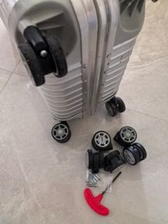 RIMOWA 行李箱換輪子 | Luggage Wheel Repair | 維修滑輪 | 更換破損老化輪 | 當日完成 | Kwun Tong Pickup 🧰 RIMOWA 行李箱專業換輪子。支援