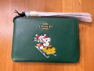 全新 正貨 Coach x Disney Christmas 聖誕 迪士尼 米奇老鼠 Mickey Mouse Wristlet 細單 單拉鏈手拿包 wallet 銀包