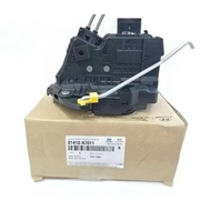 REAR DOOR INNER LOCK / CENTER LOCKING / DOOR LATCH WITH ACTUATOR (GENUINE PARTS) KIA CERATO K3 > 814