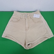 1P438 Shorts Fashion Pants Second Hand Size M Details Are In The Picture.