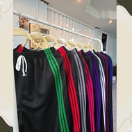 กางเกงวอร์ม รุ่น สามแถบ ใส่สบาย เนื้อผ้าระบายอากาศ เสื้อผ้า ผู้หญิง ผู้ชาย ใส่ได้  Women Pants Cloth