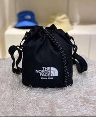The North Face TNF 水桶兩用斜孭袋