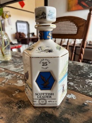 SCOTTISH LEADER 25年蘇格蘭威士忌 陶瓷酒瓶
