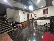  204.4 m² dengan 5 bilik tidur dan 1 bilik mandi peribadi di Panigaon Khader (Shri Ji Nikunj Dham)