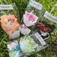 Bouquet of 3 wax roses