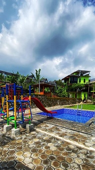 MERAH PUTIH GLAMPING 