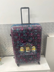 二手系列：Delsey 30吋小黃人系列行李箱； second hand 30 inch luggage 78 x 51 x 29cm（符合一般航空公司寄存規定158 cm）