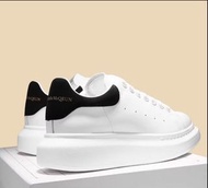 McQueen 白黑色波鞋